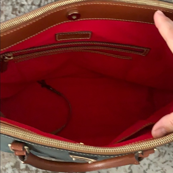 Dooney & Burke Willa Tote in Pebble Leather. - Picture 2 of 4